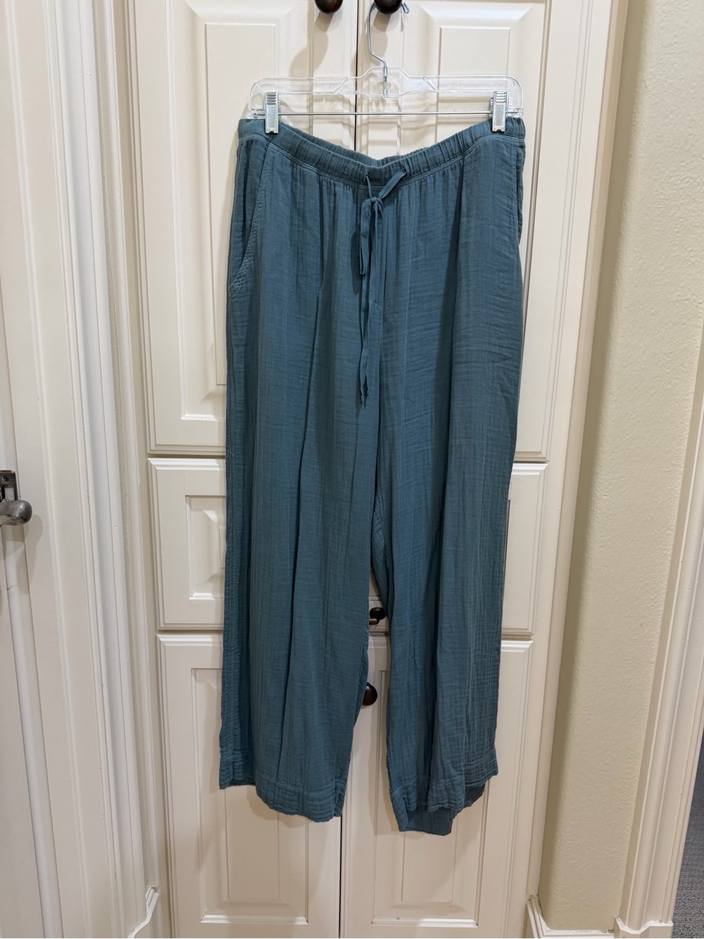 Velvet by Graham & Spencer Teal Straight-Leg Pants